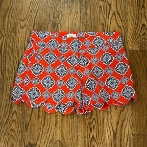 Crown & Ivy Shelby Style Shorts    Size 2. Excellent Condition. Like New